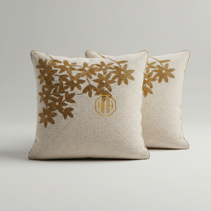 Funda de Cojín Blanca Crema 100% Poliéster con Bordado Floral Dorado y Cuentas, Estampado Hecho a Mano, Cuadrada, Decoración de Fábrica, Exportación - Product Image 1