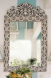 Marco de Espejo de Madera MDF con Incrustaciones de Hueso, Hecho a Mano, Ecológico, Duradero, Diseño Floral Mughal Moderno y Lujoso para Sala de Estar y Dormitorio - Product Image 2