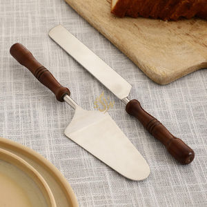 Juego de Cuchillo y Espátula para Pastel con Diseño Atractivo y Mango de Madera, Juego de Cubiertos de Tamaño Mediano de la Mejor Calidad, Utensilios para Hornear a Bajo Precio - Product Image 1