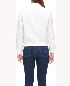 Nuevo estilo, venta al por mayor, chaqueta Varsity de satén personalizada 2024 para damas, chaqueta Varsity de satén recortada transpirable de talla grande para mujer - Product Image 5