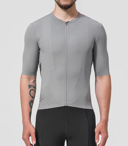 Maillots de cyclisme personnalisés de haute qualité, anti-bactériens, pour femmes, manches courtes, légers, conception d'équipe OEM, option grande taille, devant - Product Image 3