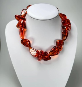 Collar de Resina Hecho a Mano, Personalizado, de Lujo, para Mujer, Altamente Pulido, Hermoso, con la Mejor Calidad - Product Image 1