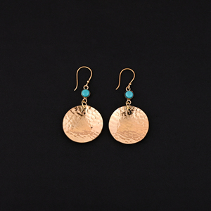 Boucles d'oreilles créoles en laiton martelé turquoise et or, tendance, 60x30mm - Product Image 2