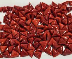 Coral Rojo Italiano en Forma de Triángulo, Color Sangre, Producto de Alta Calidad, Gema Suelta para Joyería - Product Image 3