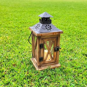 Farol de Madera Rústico para Velas, Decorativo, Estilo Rústico, con Paneles de Vidrio y Tapa de Metal - Product Image 2
