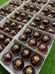 Ballon de cricket rouge de haute qualité, cousu à la main, taille King Size pour jeunes, avec logo personnalisé, meilleur prix, ballon de match en cuir de qualité supérieure - Product Image 2