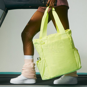 Sac de sport de voyage en polyester robuste et écologique, grande capacité, organisation pratique pour les besoins quotidiens de fitness - Product Image 2