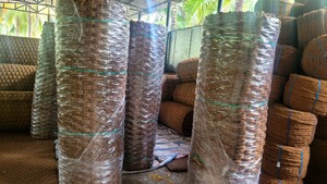 แผ่นปูพื้นใยมะพร้าวธรรมชาติ VietChoice หนา 35 มม. สำหรับปูบันไดภายนอก ผลิตจากวัสดุเหลือใช้ทางการเกษตร ต้นกำเนิดจากเวียดนาม ปี 2026 - Product Image 2