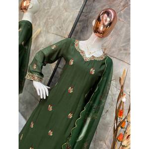 Ensembles modestes de créateur pour les fêtes Top Bottom et Dupatta - Product Image 2