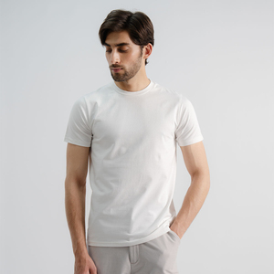 T-shirt en coton biologique personnalisable, uni, en gros - Product Image 1