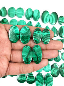 Paire de Malachite Naturelle en Vrac Vente en Gros Cabochon de Quartz de Cristal Vert en Vrac de Différentes Formes et Tailles pour la Guérison - Product Image 5