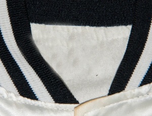 Veste de baseball en satin de haute qualité pour hommes, logo et tailles personnalisés, style hiver, veste varsity en satin - Product Image 3