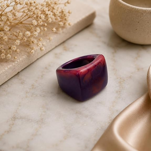Anillo de Resina Irregular Pulido Artístico, Anillo Hueco de Mármol Morado, Joyería de Moda Unisex - Product Image 1