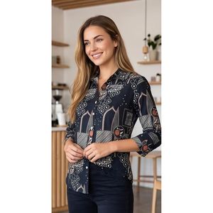 Chemise en viscose rayonne tissée à imprimé géométrique pour femme, toucher doux, lavage enzymatique, manches 3/4, tenue de bureau contemporaine - Product Image 4