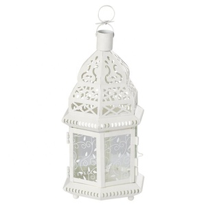 Lanterne à bougie de table de style marocain personnalisée en relief avec finition blanche pour la décoration de la maison et du bureau en verre métallique - Product Image 4