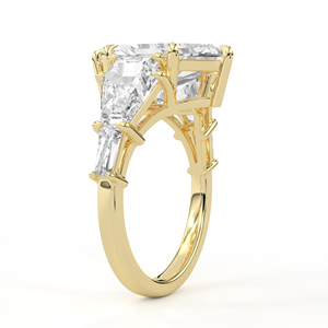 Bague à cinq pierres en or jaune à coupe hexagonale géométrique, avec accent de balle conique à niveaux, bijou de déclaration raffiné - Product Image 4