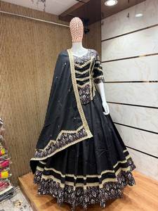 Ensemble Lehenga Choli pour femmes, pur coton, brodé, réversible, tenue de fête, pour mariage et Diwali - Product Image 2