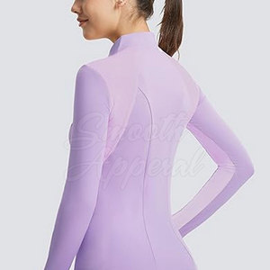 Haut de sport moderne pour femme à manches longues, léger, respirant et confortable, avec des caractéristiques écologiques et un design polyvalent - Product Image 3