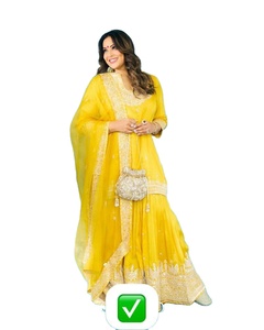 Salwar Kameez Tradicional Indio de Viscosa Modal con Bordado Festivo de Colores Brillantes y Espejos Reales, Sin Costuras, de Bipasha Basu - Product Image 1