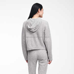 Sweat-shirt à capuche unisexe de couleur unie, coupe courte, manches régulières, avec poches, style décontracté pour l'automne, 100% coton molletonné tricoté, séchage rapide - Product Image 4
