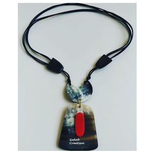 Collar con Colgante Hecho a Mano de Cuerno de Búfalo Unisex, Artesanía Natural, Estilo Rústico Bohemio Tribal, Ecológico y Moderno - Product Image 2