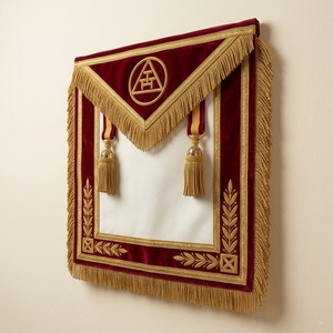 Badge maçonnique personnalisé en velours bordeaux avec franges dorées, brodé en 3D, épingle de sécurité maçonnique - Product Image 2
