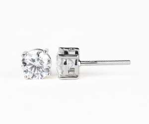 Paire de boucles d'oreilles clous pour femme, style bohème, plaqué or 18 carats, diamant de laboratoire rempli certifié IGI 2 carats, taille brillant, quatre griffes - Product Image 2