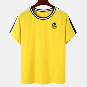 T-shirts pour hommes en matière respirante à texture douce, pour une utilisation active et un confort quotidien. - Product Image 1