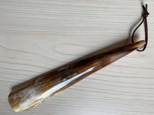 Chausse-pied artisanal en corne de buffle naturelle polie, court et de taille moyenne, artisanat indien - Product Image 6