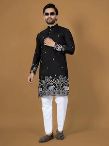 Kurta Pajama de Algodón Grueso de Primera Calidad para Hombre con Elegante Estampado Digital, Traje de Fiesta Disponible para la Venta - Product Image 3