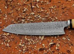 Cuchillo de chef de acero de Damasco hecho a mano de 13 pulgadas con mango de resina y madera y bolster de acero - Product Image 3