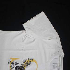 T-shirt en coton épais personnalisé à prix abordable, col rond, manches courtes, qualité supérieure, durable, coupe confortable, fabrication vietnamienne - Product Image 6