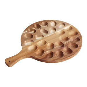 Plateau rond en bois pour œufs farcis avec poignée, planche de service écologique à prix abordables - Product Image 1