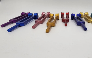 Ensemble de 9 diapasons professionnels accordés avec précision, à poids et colorés, pour la gamme de fréquences Solfège... - Product Image 4