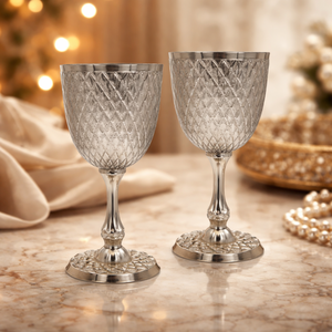 Ensemble de gobelets en laiton de qualité supérieure |   Calice décoratif élégant fait à la main |   Décoration de table vintage royale pour les fêtes, la maison et la collection de cadeaux - Product Image 1