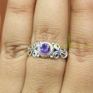 แหวนเงินแท้ 925 ประดับพลอยอเมทิสต์สีม่วงธรรมชาติ ดีไซน์ลายฉลุโบราณ ทำมือ สไตล์โบฮีเมียน สำหรับผู้หญิง เครื่องประดับสไตล์ชาติพันธุ์ - Product Image 2