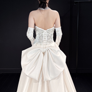 Elegante Vestido de Novia de Encaje con Hombros Descubiertos, Escote en V, Cintura de Princesa, Espalda Ilusoria, Asimétrico, Estilo Baile, con Cuentas y Bordados - Product Image 2