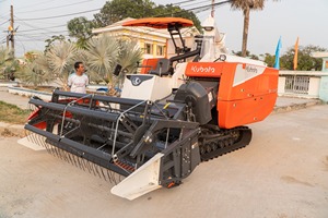 Cosechadora Combinada DC 108X, Alta Eficiencia de Combustible, Potente y Duradera, 100% Nueva, Original de Tailandia - Éxito de Ventas 2025 - Product Image 2