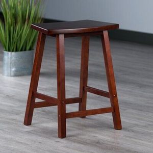 Taburete de madera de primera calidad, construido con madera maciza para un rendimiento y estilo duraderos. - Product Image 3