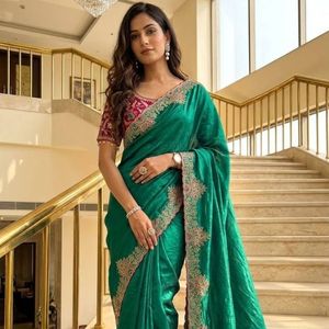 Sari brodé de designer, magnifique et prêt-à-porter, avec pallu brodé Meena et blouse prête à porter, prix de gros par Royal Export - Product Image 1