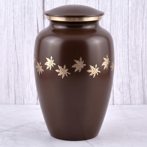 Urne funéraire pour adultes en laiton à motif floral noir et or avec finition brillante pour cendres humaines, urne commémorative funéraire - Product Image 4
