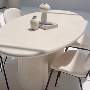 Table à manger en micro-béton moucheté Vandana Aureo Mira avec un design artistique moderne - Product Image 6