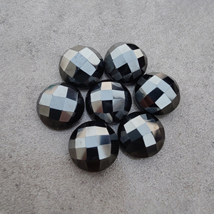 Pierre précieuse naturelle hématite AAA+ taillée en losange, ronde, calibrée, à dos plat, pour la fabrication de bijoux - Product Image 2