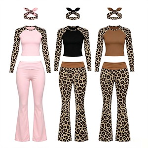 Ensemble de yoga 2 pièces pour femme : T-shirt court raglan à manches courtes et leggings évasés imprimé léopard – Tenue décontractée pour la gym et la détente - Product Image 6