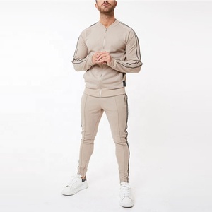 Chándales deportivos bordados personalizados al por mayor para hombre, chándales lisos con manga raglán y cremallera completa - Product Image 1