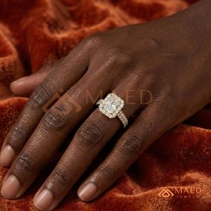 Anillo de compromiso de oro con moissanita de corte esmeralda y halo, para mujer, joyería de aniversario nupcial, regalo elegante y a la moda de EE. UU. - Product Image 4