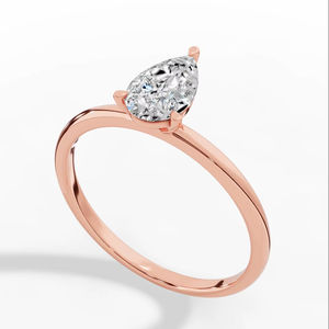 Bague solitaire à trois griffes allongée en diamant de laboratoire taille poire, la plus vendue, en or 14 carats, fournisseur en gros de bijoux fins OEM - Product Image 1