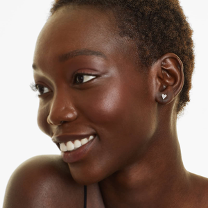 Elegantes Pendientes de Plata 925 con Moissanita en Forma de Corazón, Diseño Geométrico Clásico Unisex, Engaste Pavé Brillante, Joyería Fina para Regalo - Product Image 5