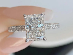 Anillo de Diamante Moissanite Corte Radiante en Plata de Ley 925, Regalo para Compromiso - Product Image 2