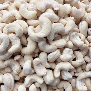 Offre Spéciale : Noix de cajou bio torréfiées W240, Noix de cajou entières bio W320 – Prix usine Santigo Ltd - Product Image 1